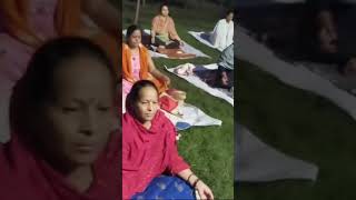 Yoga group mein kapalbhati ❤️ motivation  Body fitness yoga  healthandbeautytips 🙏 [upl. by Boothe]