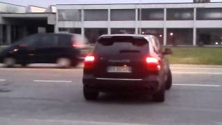 Porsche Cayenne GTS Huge Acceleration Sound [upl. by Cone]