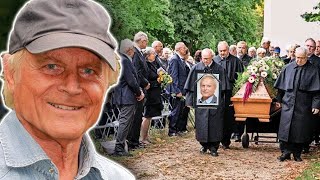 Terence Hill ist im Alter von 84 Jahren gestorben seine Beerdigung fand in seiner Heimatstadt statt [upl. by Sandie]