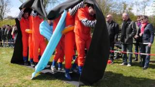 Koningsdag Serooskerke  Stroskamp 2016 [upl. by Oecam730]