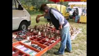 Choix dune sonnaille par un berger sur une foire séquence filmée par G Lebaudy ethnologue [upl. by Sllew411]