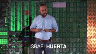 Educar a los oyentes para enseñar a los Sordos  Israel Huerta  TEDxUdeGuadalajara [upl. by Azitram]