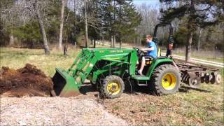 John Deere 4410 Loading Mulch [upl. by Waterer]