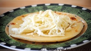 AREPAS COLOMBIANAS  Cómo Hacer Arepas De Tela o Arepas Paisas  SyS [upl. by Annahs]