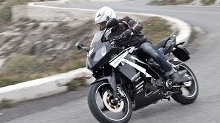 Essai Daelim Roadsport 125 2013 [upl. by Nikaniki198]