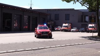 KdoW BF Karlsruhe rückt von Wache der Feuerwehr Ettlingen aus [upl. by Notfilc]