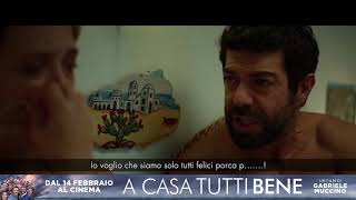 A casa Tutti Bene  Featurette I personaggi [upl. by Castle552]