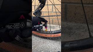 TYRE INFLATE IN SECONDS Co2 INFLATOR BY mucoff mtb puncture howto [upl. by Llet]