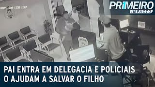 Vídeo Bebê em convulsão é salvo por ação rápida de policiais  Primeiro Impacto 210423 [upl. by Anerec]