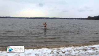 Eisbaden in Berlin Wannsee FULL HD [upl. by Apfel258]