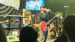 Efek Rumah Kaca  Putih Live at TSpace Bintaro Tangerang Selatan 1082024 [upl. by Takken]