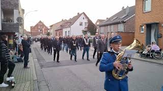 Tambourkorps ElsenFürth Abmarsch zum Fackelzug Klompengesellschaft Elsen Fürth Graf Waldersee [upl. by Iek]