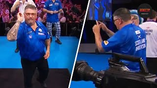 Klaasen geeft uitleg over ‘VARmoment’ van Gary Anderson [upl. by Grochow]