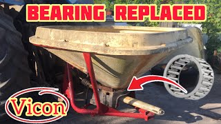 Vicon 802 fertiliser spreader  Bearing replaced  PS 602  802 1002 1502  Wagtail Repair [upl. by Soirtemed]