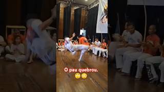 O pau quebrou na capoeira capoeira viral fyp foryou shorts [upl. by Lurline867]