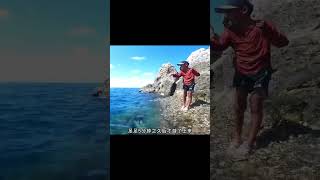 戶外捕魚：小孩哥來到岸邊海釣 釣魚 釣魚的樂趣只有釣魚人懂 原來釣魚才是抖音運動頂流 [upl. by Oliana]