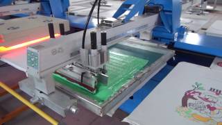 full servo automatic silk screen printing machine introductions and working [upl. by Ellehcer438]