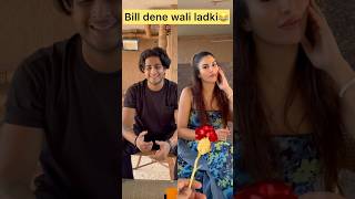 Bill dene wali ladki 😂 viralvideo funny comedymovies comedyfilms youtubeshorts couplegoals [upl. by Drofniw]