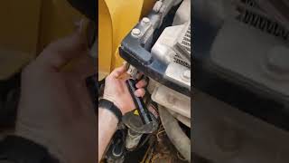 CAT 226B Skidsteer Leaking hydraulic line access [upl. by Tap]