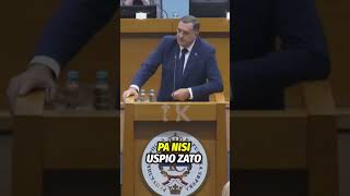 Dodik se kida od smijeha na Skupštini [upl. by Hayward389]