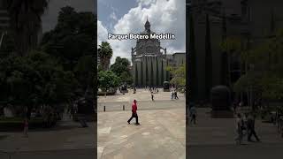 Parque Botero en Medellín Colombia 🇨🇴 turismo sendero [upl. by Nneb94]