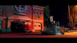 Disney Pixar Cars 2  I migliori amici  Clip dal Film [upl. by Nahsad]