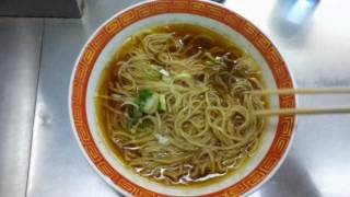 東武線西新井駅下りホーム上立ち食いラーメン 330円かけラーメンを食す [upl. by Diahann570]