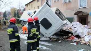 Kłodzko Kolejny wypadek TIRa na rondzie [upl. by Cherye]