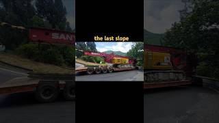 tractor trailer ends journey down the pass [upl. by Erdei]