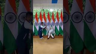 Para athlete Navdeep Singh met the Prime Minister of India along with all other athletes [upl. by Indnahc]