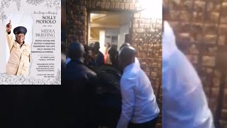 SOLLY MOHOLOS BODY ARRIVED AT HIS HOUSE PRETORIA [upl. by Ahsha366]