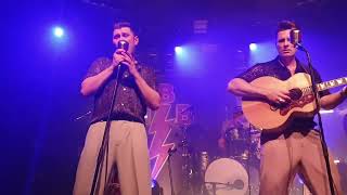 The Baseballs  Bleeding Love Der Hirsch Nürnberg 19092022 [upl. by Renruojos]