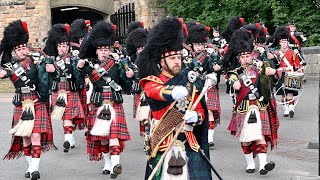 The Black Watch Pipes and Drums 3SCOTS Mounting the Guard at Edinburgh Castle [upl. by Ymaj]