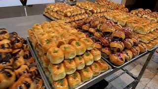 شیرینی دانمارکی در شیرینی فروشی Pastry chef in a delicious confectionery kitchen Danish sweets [upl. by Blair]