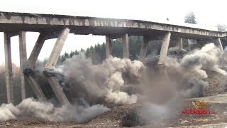 Nordhälfte der Talbrücke Rälsbach erfolgreich gesprengt WilnsdorfNRW [upl. by Mylo]