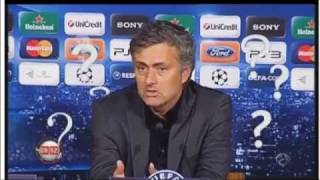 Mourinho y la ya famosa cancion quot¿Por Quéquot [upl. by Ntsuj]