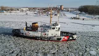 Ice Breaking Operations Bay of Green Bay Coast Guard Cutter Mobile Bay [upl. by Bois697]