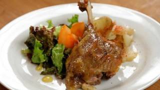 Recette de cuisine  Confit de canard [upl. by Rawdin617]