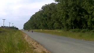 Yamaha Crypton vs Motomel 150 [upl. by Anwahsal]