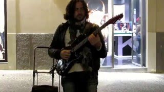 Marcello Calabrese  street guitarist live in Napoli amp the child keeps on rocking [upl. by Ianaj]