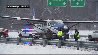 ATC AUDIOPlane makes emergency landing on Loudoun Co Parkway in Virginia [upl. by Cosetta]