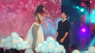 Chahu Main Ya Na Aditya Roy Kapur and Parineeti Chopra Dream Team Concert HD [upl. by Anaeda249]