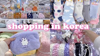 shopping in korea vlog 🇰🇷 daiso winter accessories haul 🩷 mini bags leg warmer amp more 다이소 신상 [upl. by Derwin]