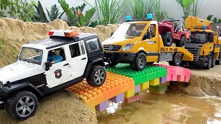 Mobil polisi dan jembatan mainan lego [upl. by Citarella]