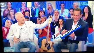 Il Ruggito Del Coniglio a La Vita In Diretta  Raiuno [upl. by Attenra]