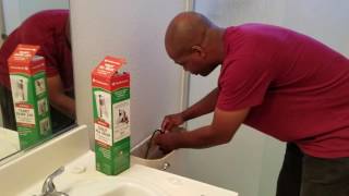 How to to Install a Fluidmaster Fill valve [upl. by Tavia]