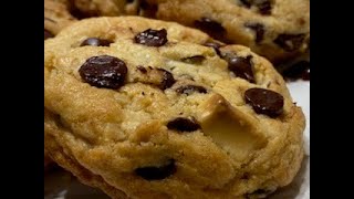 The BEST chocolate chip cookies  chewy soft amp loaded 100 success  Massachusetts original recipe [upl. by Estella414]