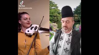 Urcă oile la Munte Vasile grozav amp Andreea dordea Duet LAIF [upl. by Nibla227]