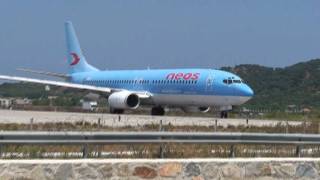 Take off  Boeing 737800 taking off on short runway in Skiathos scary aircraft blast In HD [upl. by Aiehtela]