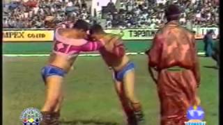 Mongolian wrestling 1997 Baterdene Vs Munkherdene  YouTube [upl. by Joanie]